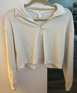 White Cropped Pullover Photo 0