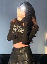 Yesstyle Cropped Graphic Long Sleeves Black Photo 0