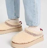 NWOT  Women's size 6 Tazz Sherling Braided Platform Slippers Natural Cream Photo 0