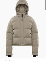 Aritzia Super Puff Shorty Photo 0