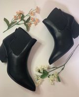 Qupid Ankle Leather Booties Photo 0