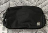 Lululemon Everywhere Belt Bag NWT Photo 0