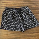 Skies Are Blue  Casual Black and white pattern shorts Photo 0