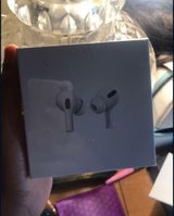 Apple AirPods Photo 0