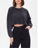 ⭐️Gray Long Sleeve Cropped T-Shirt M NWT Photo 0