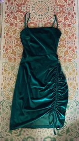 Windsor Green Velvet Tight Dress Photo 0