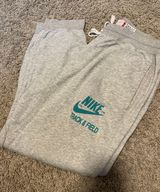 Nike Joggers Photo 0