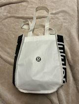 lululemon bag  Photo 0