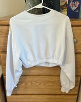 White Cropped Crewneck Photo 0