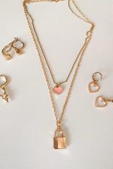 Boutique Vintage Heart Necklace Pendant Photo 0