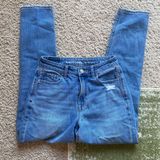 Outfitters Mom Jeans Photo 0