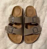 Cushionare Cushionaire Sandals Photo 0