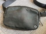 Lululemon Everywhere Belt Bag Photo 0