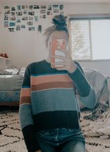 American Eagle Outfitters long sleeve sweater Photo 0