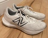 New Balance Sneakers Women’s Photo 0