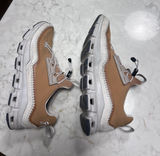 on cloud On-running s Photo 0