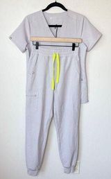 FIGS X-Small Scrubs Set Zamora Joggers & Casma Three-Pocket Scrub Top Medical Photo 0
