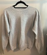 Hanes Gray Crewneck Sweatshirt Photo 0