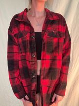 No Boundaries Red flannel Photo 0