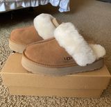 UGG S slippers Photo 0
