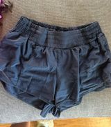 Lululemon Hotty Hot Shorts High-Rise Photo 0