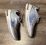 Air Max Axis Premium Photo 0
