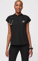 FIGS Scrub Top Photo 0