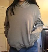 Uniqlo Hoodie Photo 0