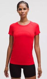 Lululemon Swiftly Tech Short Sleeve  Photo 0