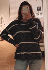 Hollister Sweater Photo 0