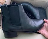 Steve Madden Black Leather  booties 7.5 Photo 0
