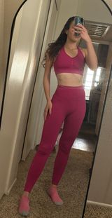 Seamless Criss Cross Back Sports Set Pink Photo 0
