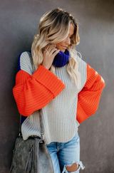 VICI Color block Sweater  Photo 0