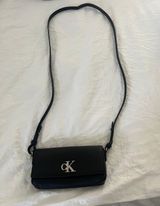 Calvin Klein Shoulder Bag Photo 0