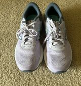 New Balance  Photo 0