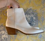 ALDO New  White Booties Size 8.5 Photo 0