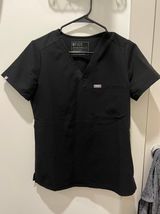 FIGS Scrub Top Photo 0