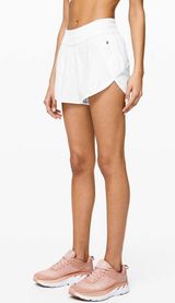 Lululemon Tracker Short 2.5” Photo 0