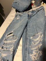 American Eagle Super High-Rise Baggy Straight Jeans Photo 0