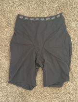 YITTY Fabletics Major Label Shaping Black Bike Shorts Sz M NEW