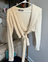 Sweaters & Knits image