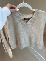 Sweaters & Knits image