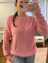 Sweaters & Knits image