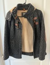 Jackets & Coats image