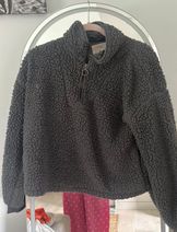 Sweaters & Knits image