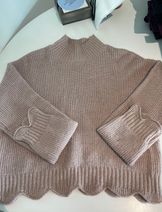 Sweaters & Knits image