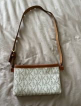 Handbags image