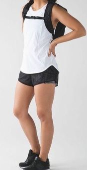 Lululemon 💕City Sky Run Short Black Dottie Tribe Size 2 - $77