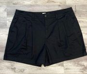 NWOT  Black Pleated Front Women's Zip Front Stretch Shorts Size 20W