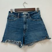 Abercrombie Curve Love Shorts 4” High Rise Mom Distressed Medium Wash Size 26/2